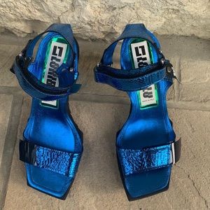 Loriblu strappy wide foot heels. Made in Italy